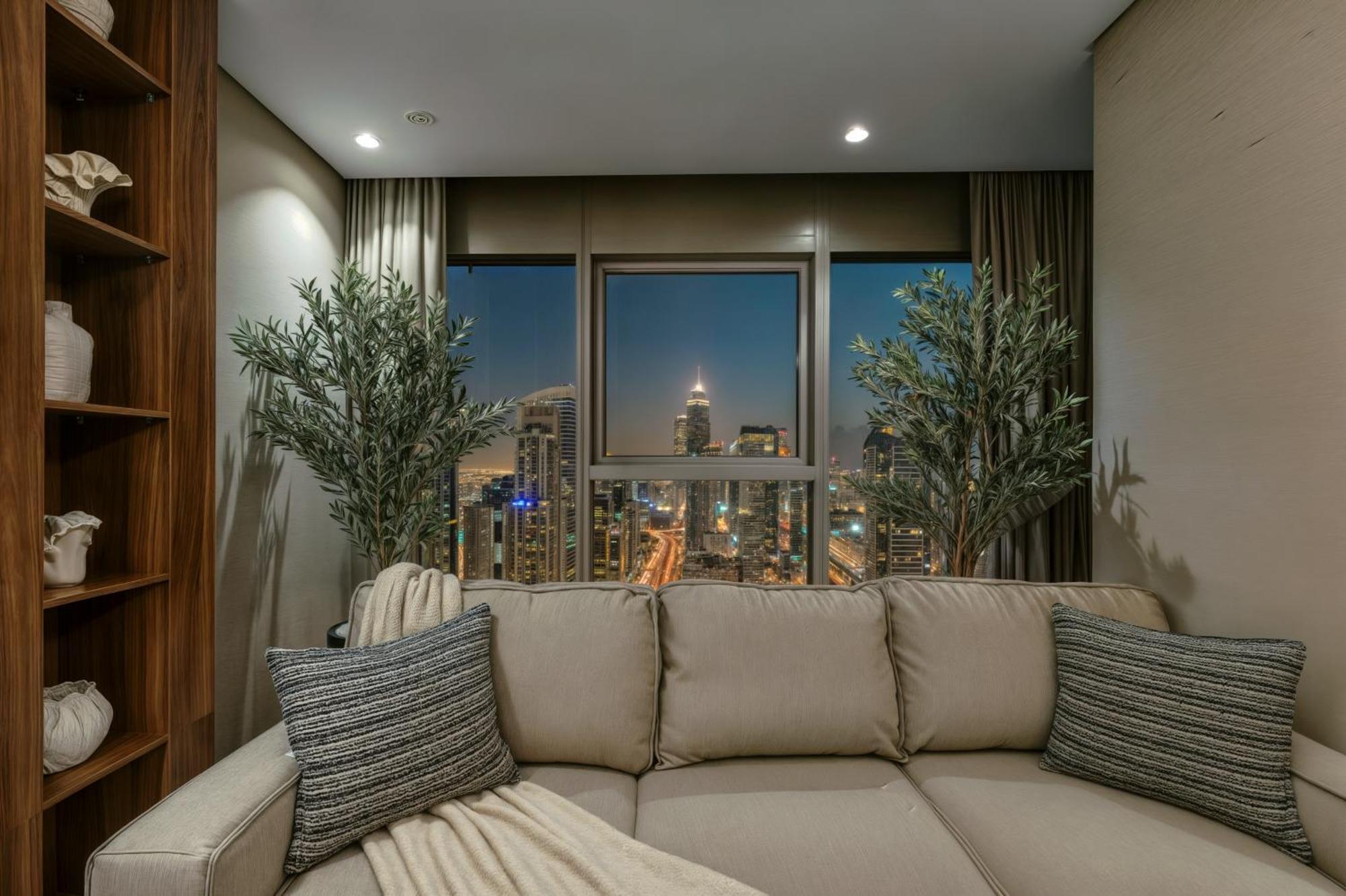 Scenic Infinity Pool With Burj Khalifa Views Apartment
